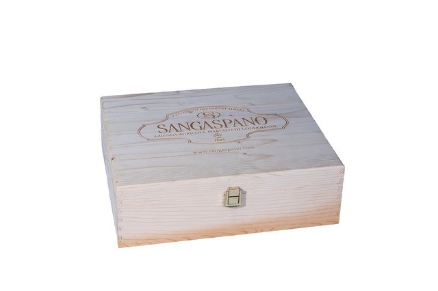 Small chest of Sicilian salty products